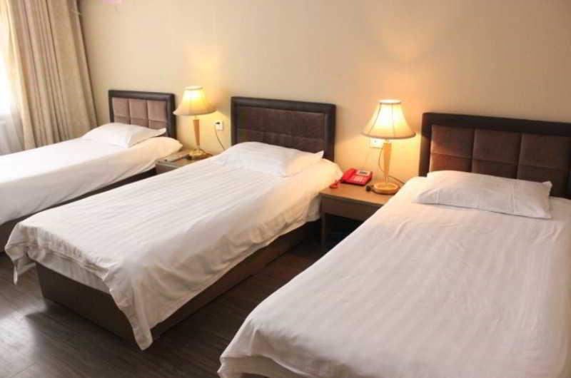 Fortune Business Hotel Циндао Экстерьер фото