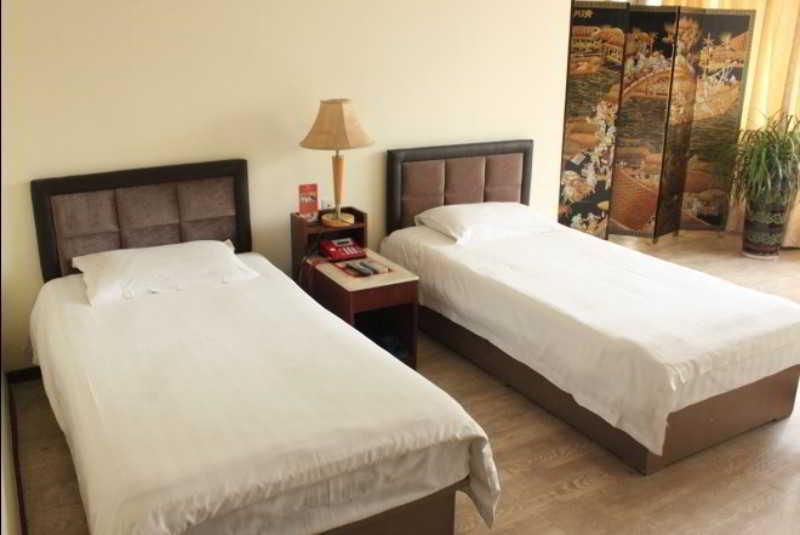 Fortune Business Hotel Циндао Экстерьер фото